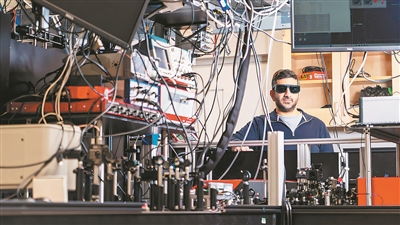 激光繪晶新技術(shù) 開啟材料按需生長的智能時代